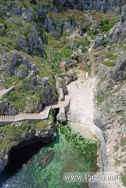 la cala del ponte del ciolo. Costa adriatica vicino Santa Maria di leuca in Puglia.