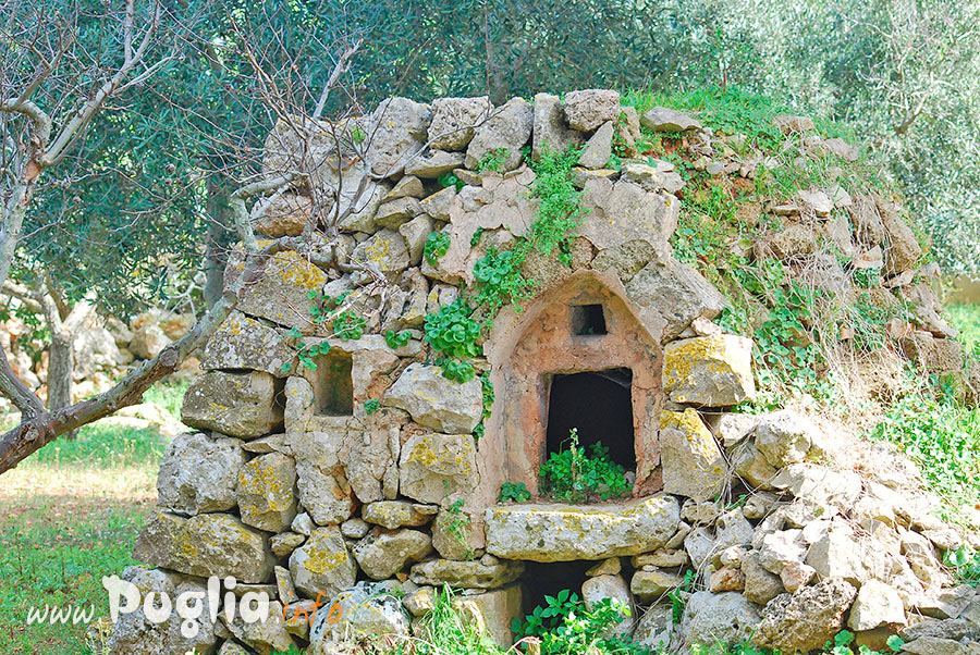 Forno realizzato in pietra come le pajare